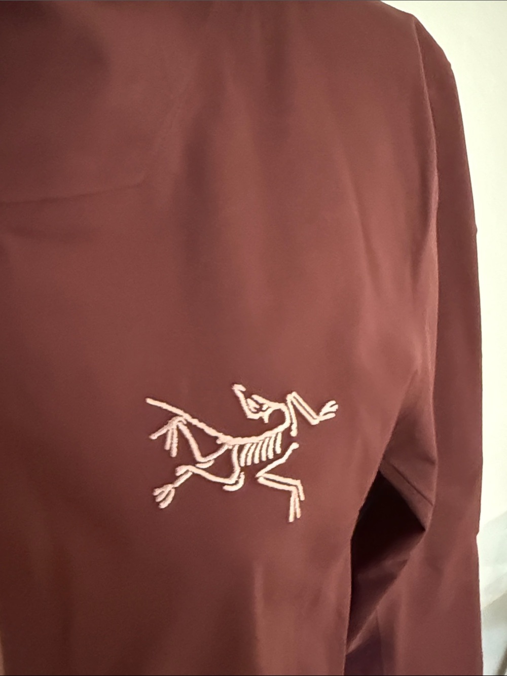 Arc'teryx sz XS Sentinel AR Burgundy Hooded Jacket like new condition - Picture 3 of 16